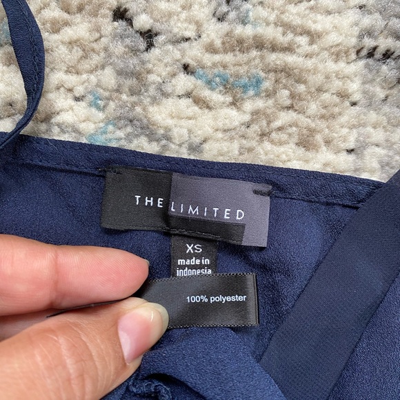 Bundle of 6 x-small camisole The Limited and Old Navy top - Picture 3 of 11